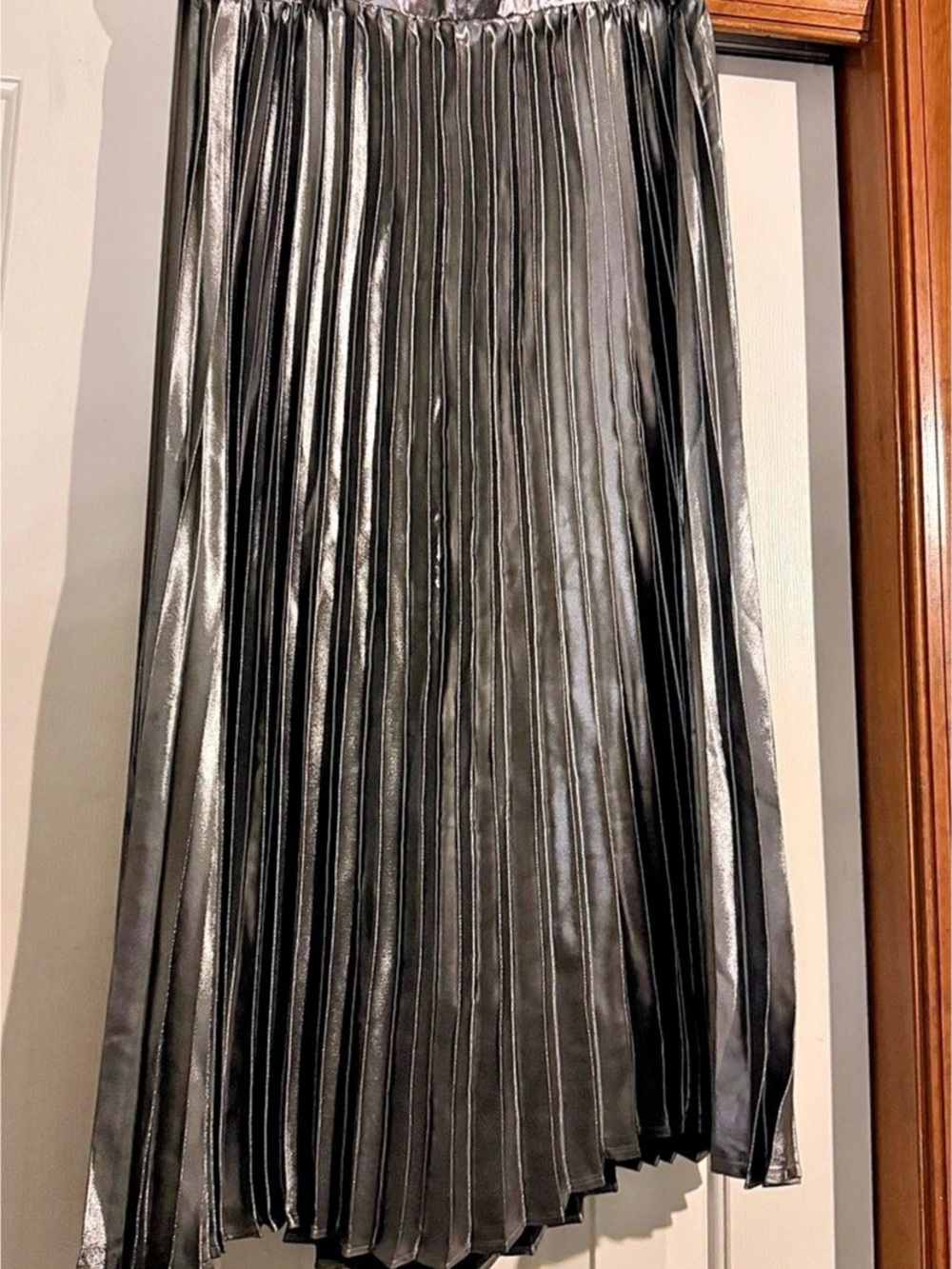 FOURTH & BAY Metallic Pleated Maxi Skirt in Black Size XL NWT